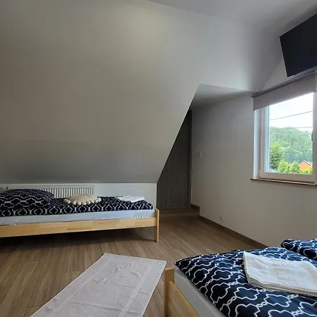 Gościnne U Wiewióry Apartamento *