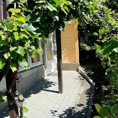 Gościnne U Wiewióry Apartamento *